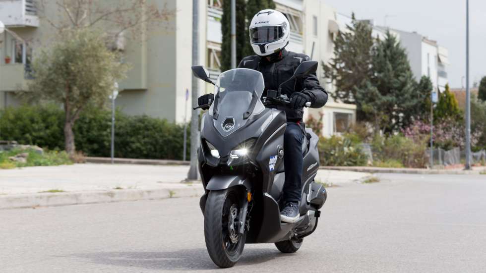 Δοκιμή scooter: QJMOTOR MTX 125